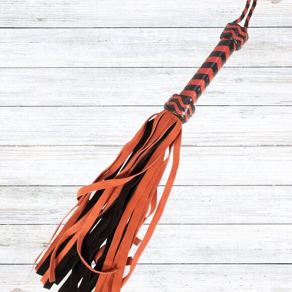 Premium Leather 20-Tail Flogger | Red & Black Heavy-Duty Impact Toy - Picture 3 of 9
